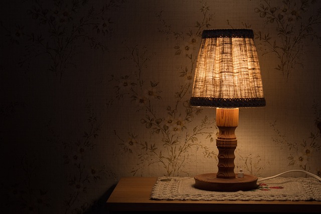 Den komplette guide til bordlamper og hvordan de kan forbedre dit værelse enormt
